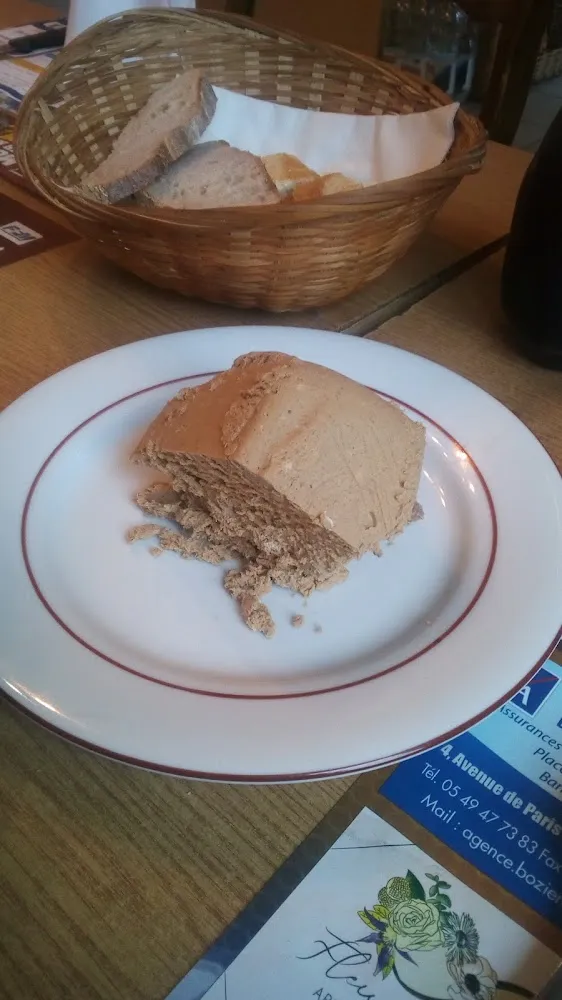 Du Pâté En Assiette